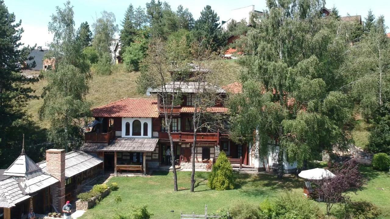 Carevo Polje *